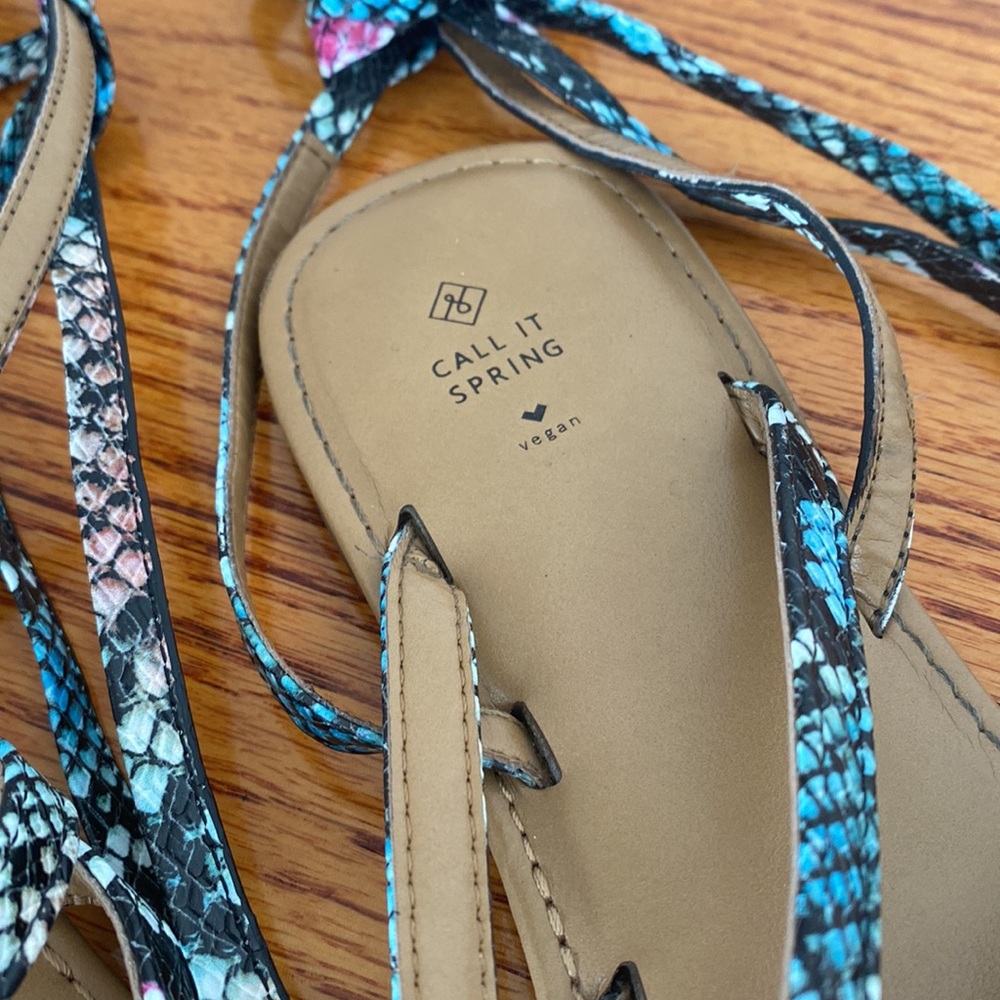 Call It Spring Wrap Around Flat Sandals Vegan Multicolor Size 8.5 - Picture 3 of 9